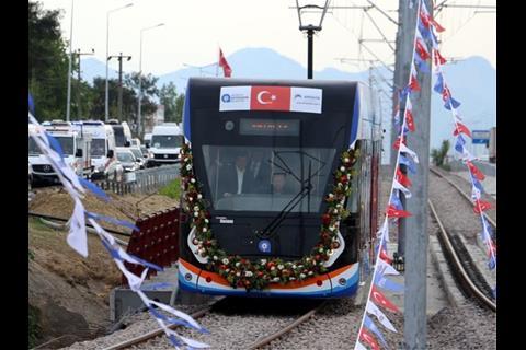 tn_tr-antalya_tram_ceremonial_run_erdogan.jpg